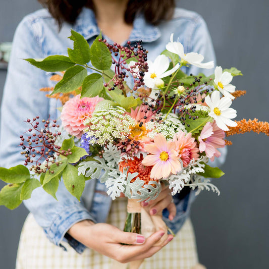 Flower bouquet: Gift