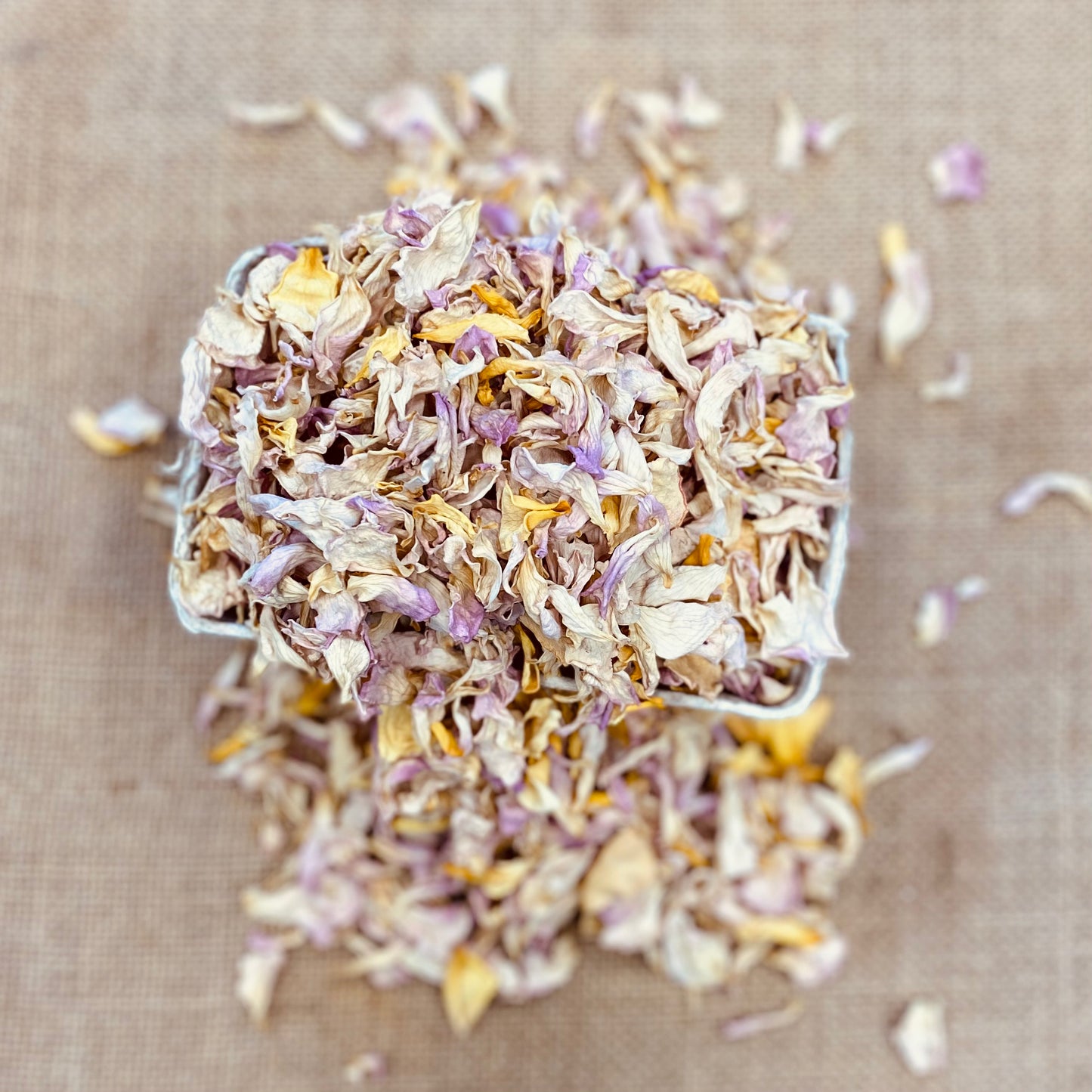 Natural confetti mix